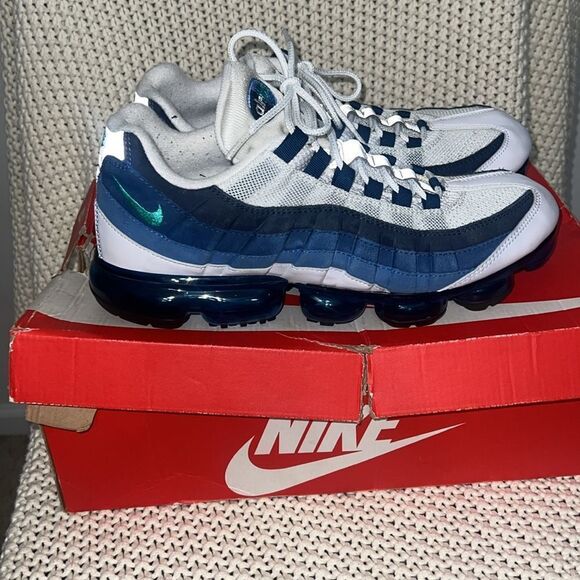 Nike Air Max 95 Blue Sneakers - Picture 1 of 11